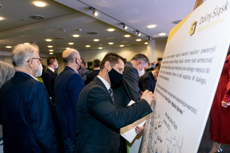 Samorządowcy podpisali deklarację założycielską