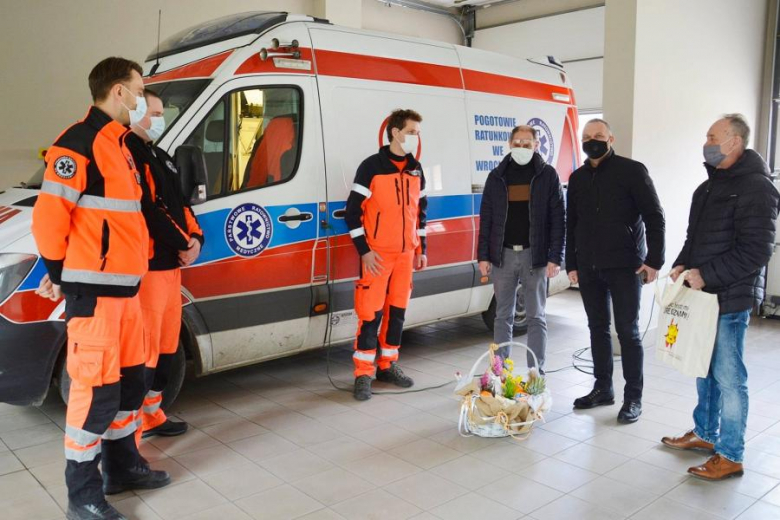 Samorządowcy dziękują lekarzom za ich pracę