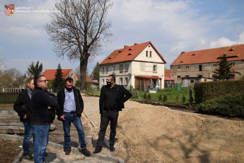 Zgodnie z planem przebiegają prace nad przebudową drogi Piekary-Konary