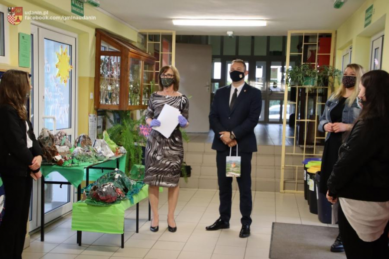 Wójt odwiedził uczniów klas ósmych przed egzaminem