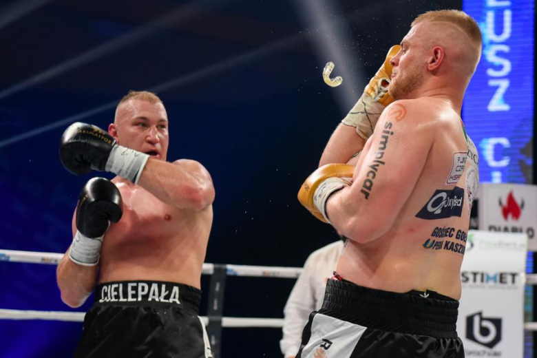 Mateusz Cielepała wielkim wygranym gali Rocky Boxing Night
