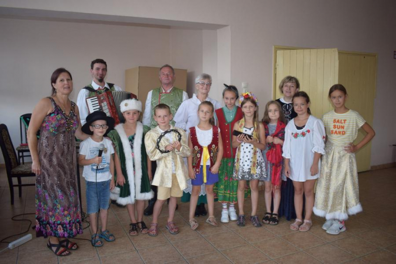 Wakacje z GOKiem i Biblioteką - wizyta kapeli Kostomłocianie