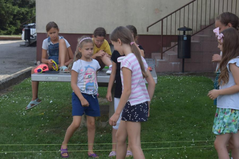 Wakacje z GOKiem i Biblioteką - warsztaty plastyczne