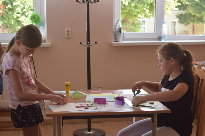 Wakacje z GOKiem i Biblioteką - warsztaty plastyczne