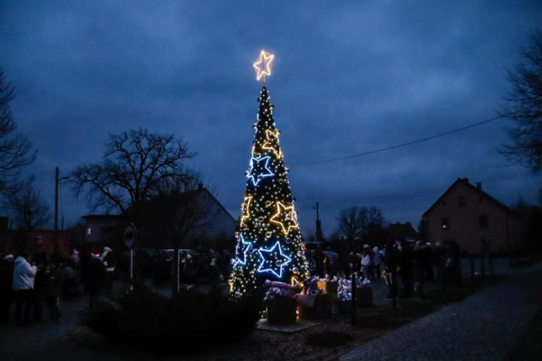 Uroczyste odpalenie choinki i wizyta Św. Mikołaja
