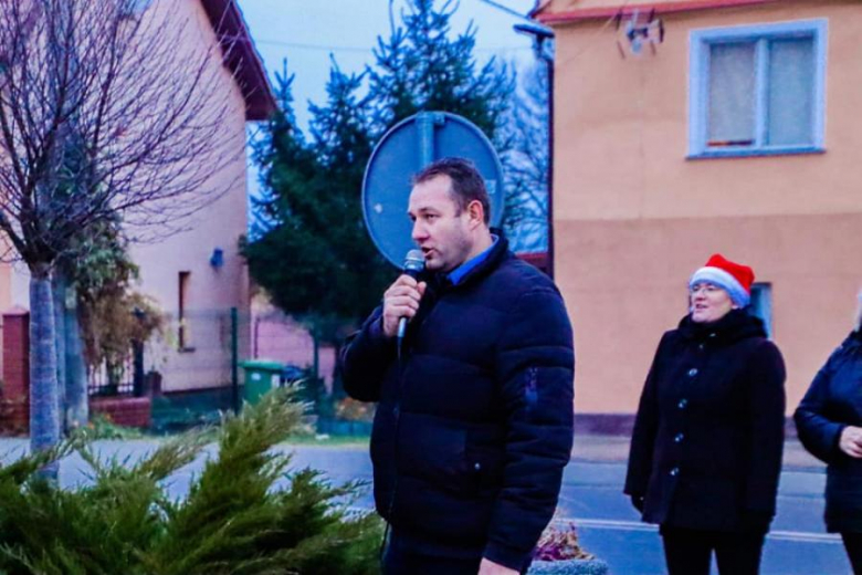 Uroczyste odpalenie choinki i wizyta Św. Mikołaja