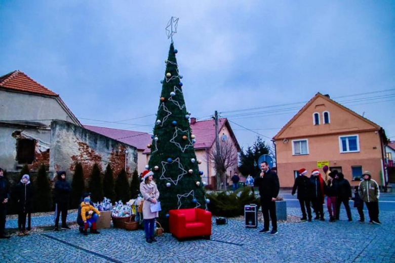 Uroczyste odpalenie choinki i wizyta Św. Mikołaja