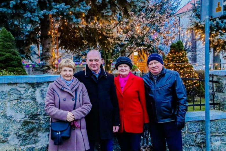 Uroczyste odpalenie choinki i wizyta Św. Mikołaja