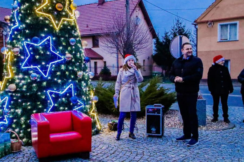 Uroczyste odpalenie choinki i wizyta Św. Mikołaja