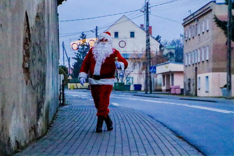 Uroczyste odpalenie choinki i wizyta Św. Mikołaja