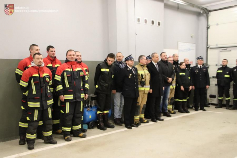 Przekazanie sprzętu pożarniczego