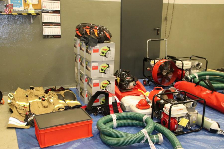Przekazanie sprzętu pożarniczego