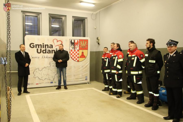 Przekazanie sprzętu pożarniczego