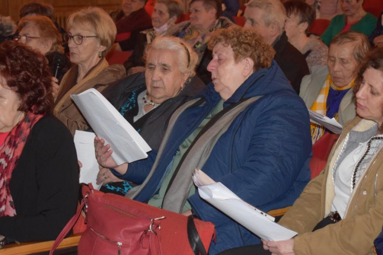 Dzień Kobiet w Gminnym Ośrodku Kultury w Kostomłotach