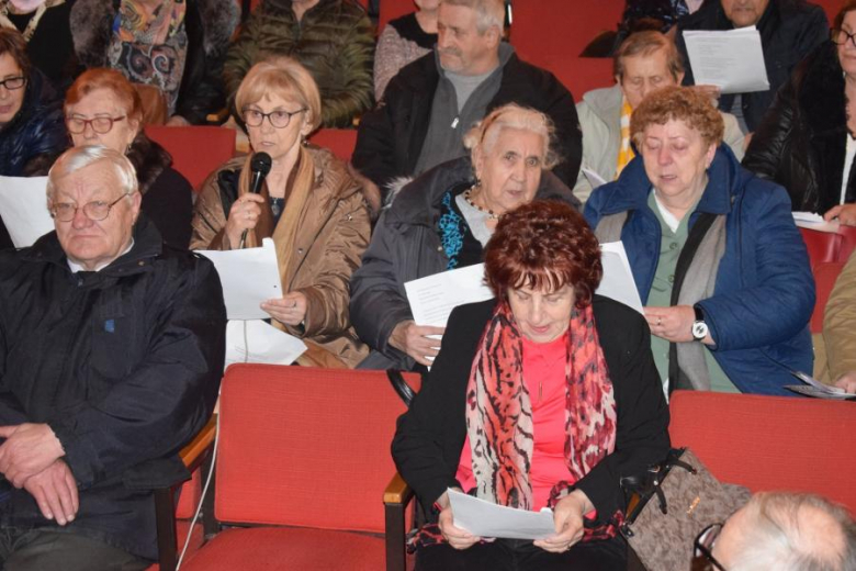 Dzień Kobiet w Gminnym Ośrodku Kultury w Kostomłotach