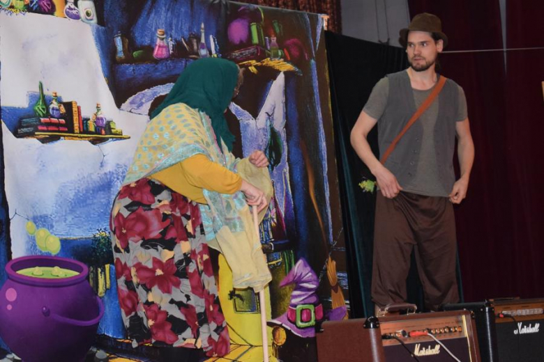 Dzień Kobiet w Gminnym Ośrodku Kultury w Kostomłotach