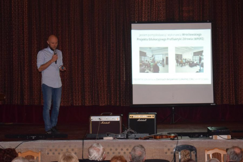 Dzień Kobiet w Gminnym Ośrodku Kultury w Kostomłotach