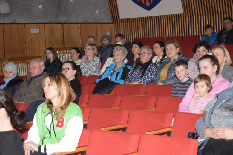 Dzień Kobiet w Gminnym Ośrodku Kultury w Kostomłotach