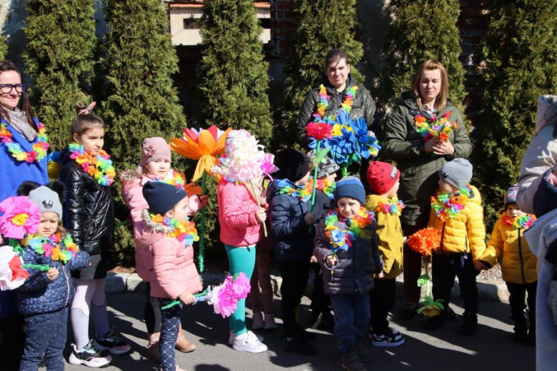 Powitanie wiosny w Udaninie. Przez miejscowość przeszedł barwny korowód