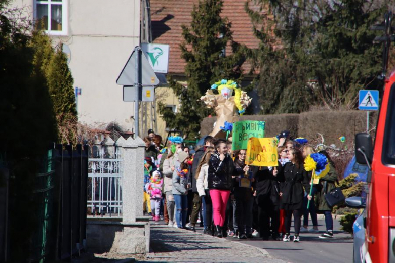 Powitanie wiosny w Udaninie. Przez miejscowość przeszedł barwny korowód