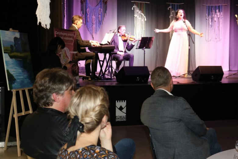 Przyznanie znaków “Kraina Łęgów Odrzańskich poleca”