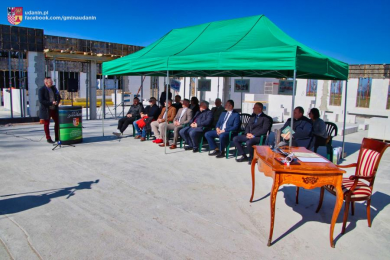 Wmurowano kamień węgielny pod budowę Centrum Usług Społeczno-Zdrowotnych w Piekarach