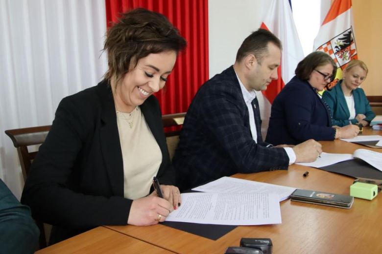 Jest podpisana umowa z wykonawcą na budowę kanalizacji w gminie Udanin