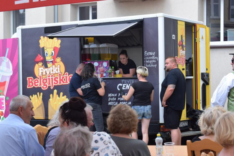 Przegląd Zespołów Ludowych "Kostomłocka nuta"