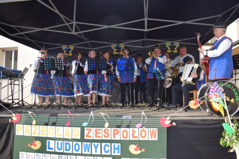 Przegląd Zespołów Ludowych "Kostomłocka nuta"