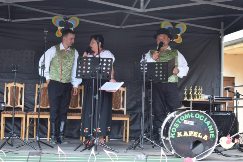 Przegląd Zespołów Ludowych "Kostomłocka nuta"