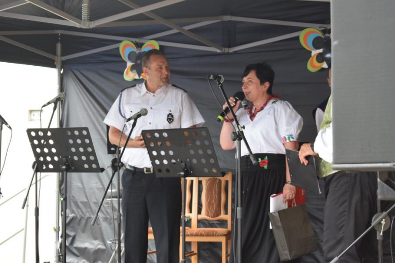 Przegląd Zespołów Ludowych "Kostomłocka nuta"