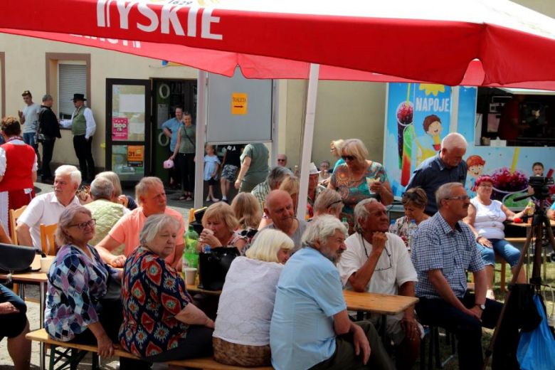 Przegląd Zespołów Ludowych "Kostomłocka nuta"