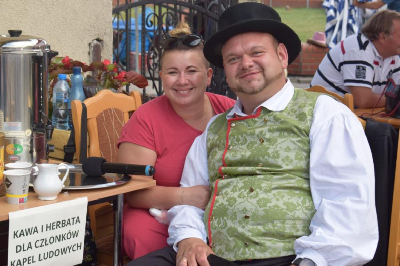 Przegląd Zespołów Ludowych "Kostomłocka nuta"