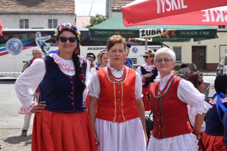 Przegląd Zespołów Ludowych "Kostomłocka nuta"