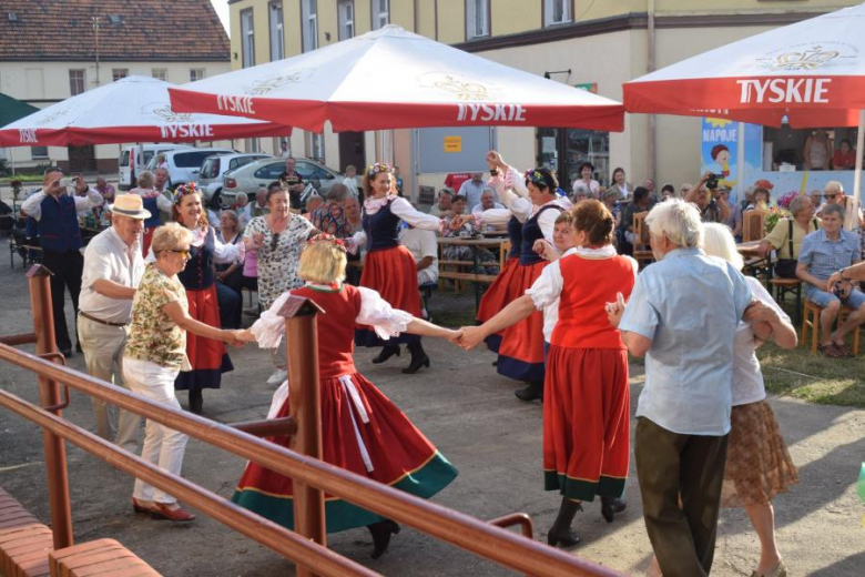 Przegląd Zespołów Ludowych "Kostomłocka nuta"