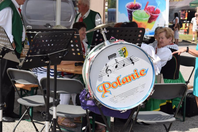 Przegląd Zespołów Ludowych "Kostomłocka nuta"