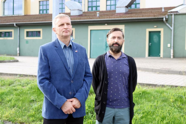 Uczniowie Powiatowego Zespołu Szkół nr 1 w Środzie Śląskiej rozpoczęli rok szkolny