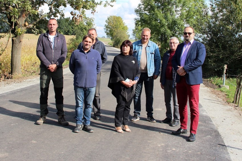 Odebrano I etap przebudowy drogi gminnej relacji Piotrowice – Paździorno