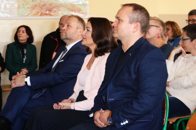 Dzień Edukacji Narodowej to okazja do docenienia trudnej i odpowiedzialnej pracy