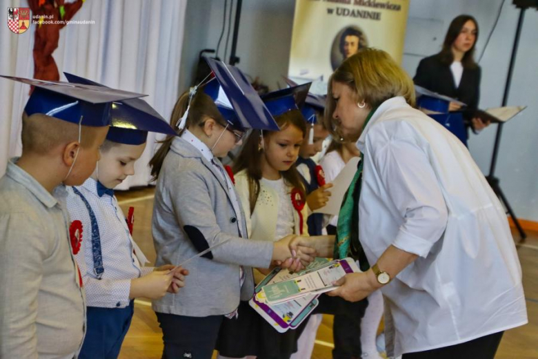 28 października br. odbyło się kolejne pasowanie pierwszaków, tym razem w Szkole Podstawowej w Udani