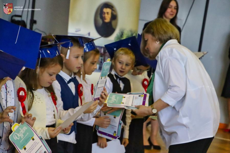 28 października br. odbyło się kolejne pasowanie pierwszaków, tym razem w Szkole Podstawowej w Udani