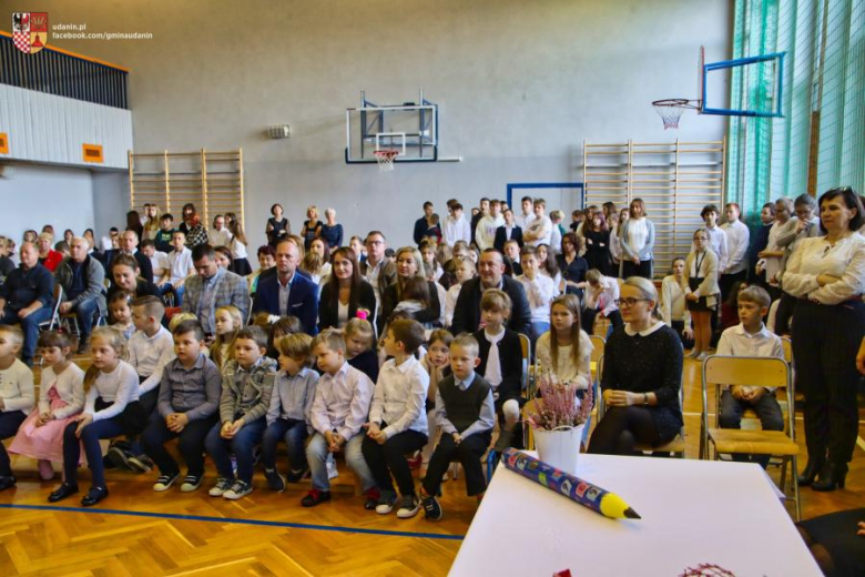 28 października br. odbyło się kolejne pasowanie pierwszaków, tym razem w Szkole Podstawowej w Udani