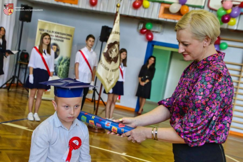 28 października br. odbyło się kolejne pasowanie pierwszaków, tym razem w Szkole Podstawowej w Udani