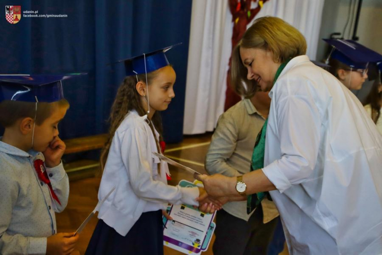 28 października br. odbyło się kolejne pasowanie pierwszaków, tym razem w Szkole Podstawowej w Udani
