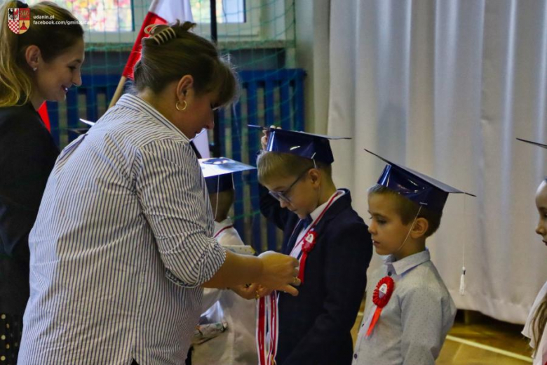 28 października br. odbyło się kolejne pasowanie pierwszaków, tym razem w Szkole Podstawowej w Udani