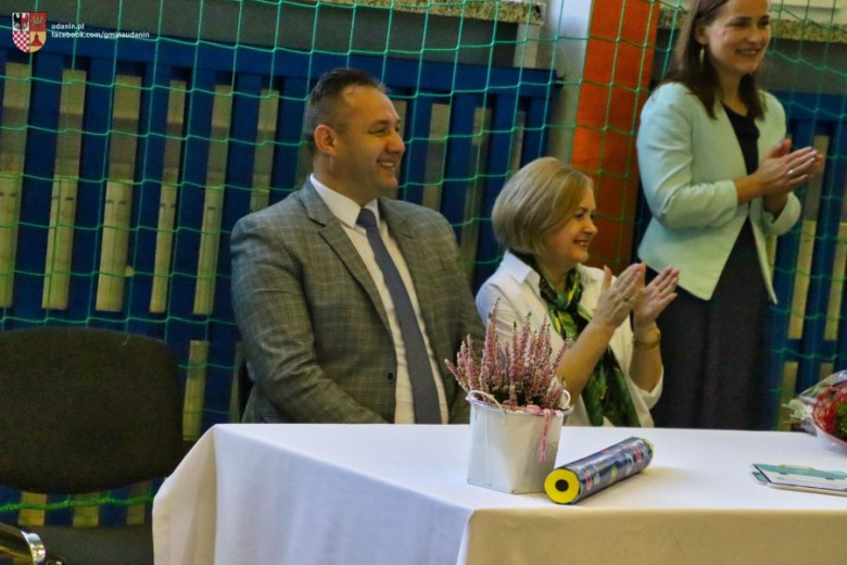 28 października br. odbyło się kolejne pasowanie pierwszaków, tym razem w Szkole Podstawowej w Udani