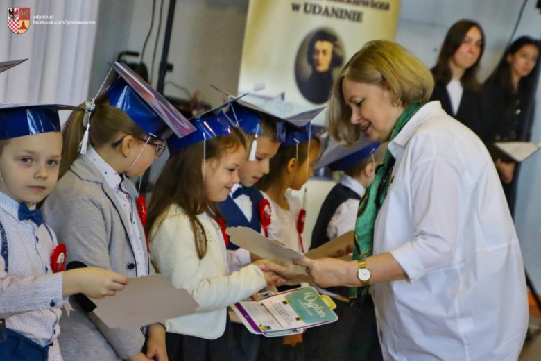 28 października br. odbyło się kolejne pasowanie pierwszaków, tym razem w Szkole Podstawowej w Udani