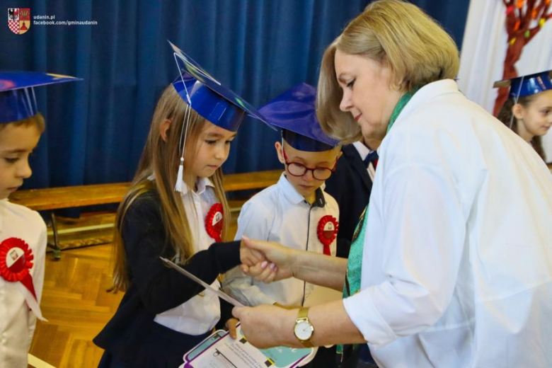 28 października br. odbyło się kolejne pasowanie pierwszaków, tym razem w Szkole Podstawowej w Udani