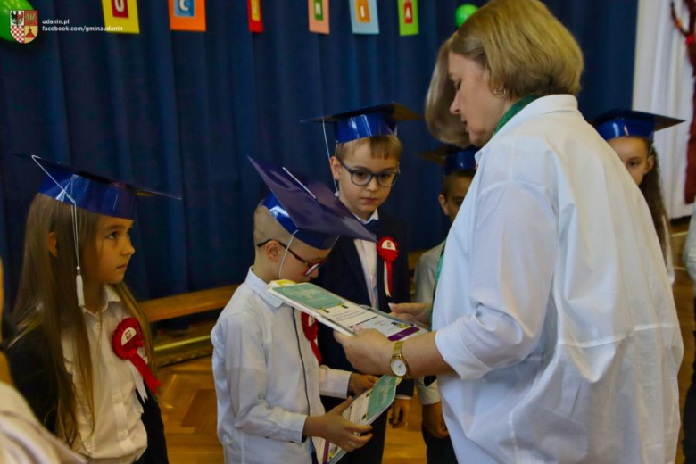 28 października br. odbyło się kolejne pasowanie pierwszaków, tym razem w Szkole Podstawowej w Udani