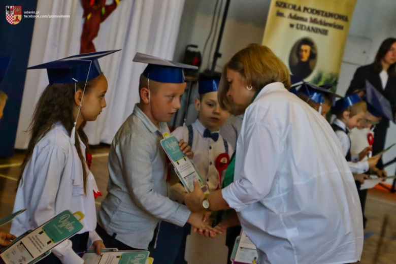 28 października br. odbyło się kolejne pasowanie pierwszaków, tym razem w Szkole Podstawowej w Udani